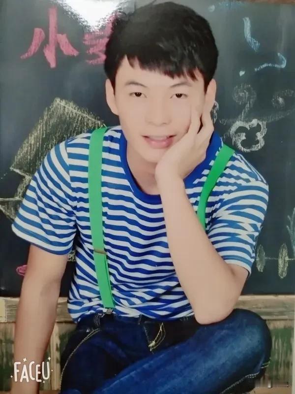 小伙子们不愿找对象我们单位十来个小伙子都不愿谈对象，想法还出奇地统一。一个月挣