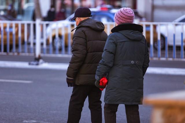 运动后立即进暖气房危险?急诊科数据:冬季脑梗患者90%发病前,都曾有这3种危险行