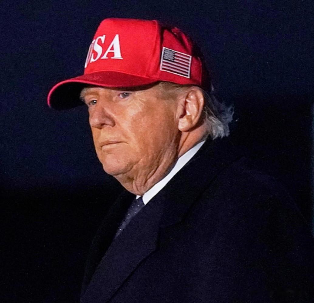 事关霍尔木兹海峡，伊朗最高领袖穆杰塔巴与刚刚下达最终命令！当地时间4月26号