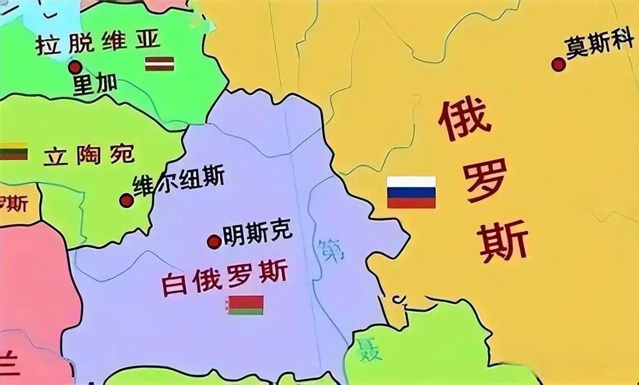 俄乌冲突，白俄罗斯就在边上站队俄罗斯，乌克兰为啥不敢动白俄罗斯？因为有它的存在，