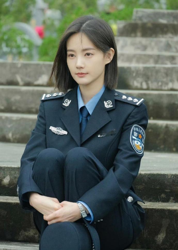 李一桐早期照片，不愧是被sm星探选中两次，天生就是吃演员这碗饭！​​​