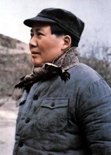 🌞1957年，毛主席游泳后不慎患上重感冒，随行西医束手无策，最后还是经人介