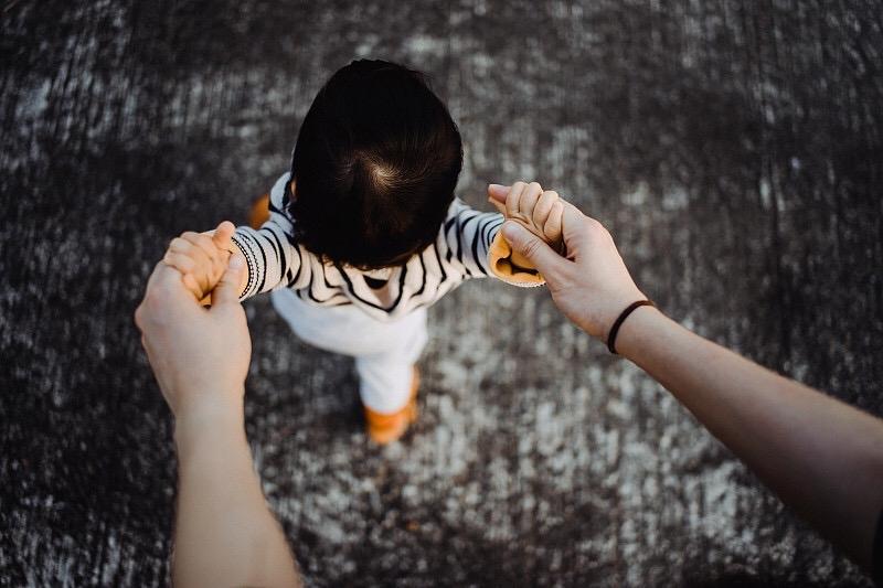 父母懂得“接住”孩子，就是最好的风水很多父母拼命给孩子创造物质条件，却不知道