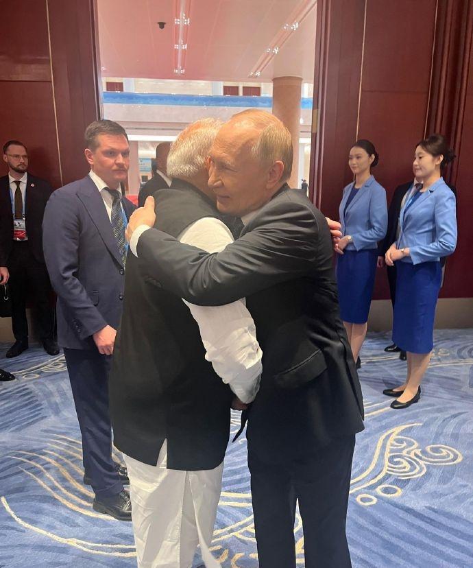 9月1日，是上合组织峰会最后一天，有些国家的贵宾参加完这个峰会就回国了，其中印度
