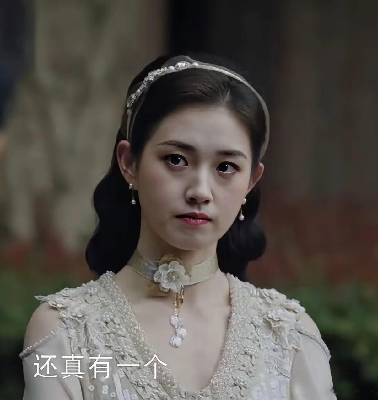 其实明眼人都看出来了，郭宇欣的天花板也就到此为止了。​她演《盛夏芬德拉》那会儿，我是真觉得她好看，水