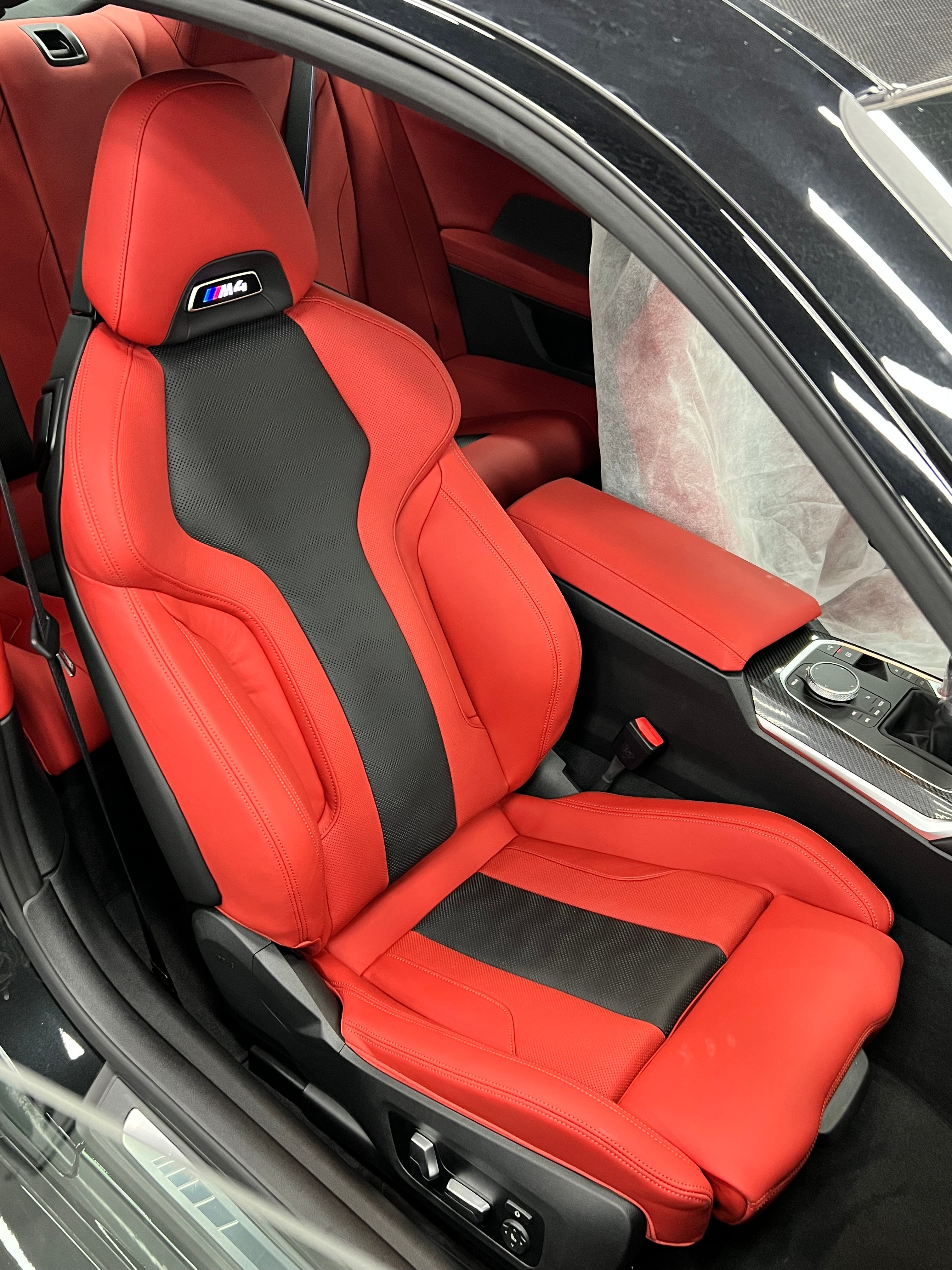 我刚知道，云锦红的桶椅，中规居然是选不到的好像也算个卖点[doge]​​​