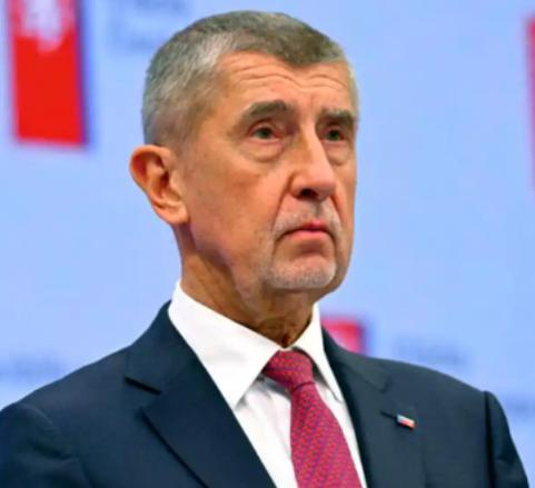 捷克这波态度的大反转，看着让人直呼“太解气”！以前那可是援乌阵营里的“急先锋”，