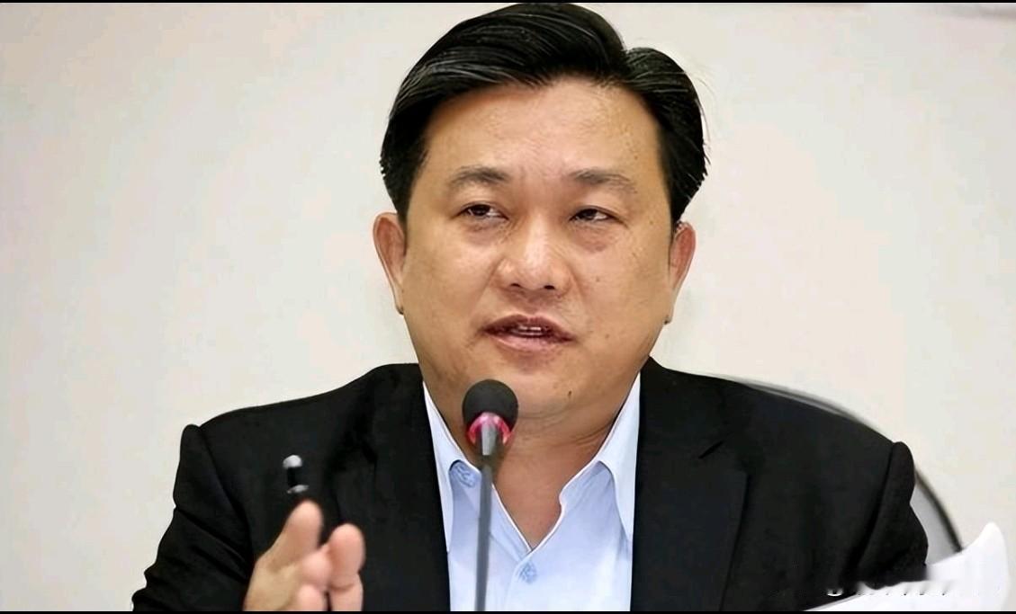 顽固“台独”分子王定宇出来大放厥词了！在陈玉珍出席海峡论坛之后，王定宇放话声称，