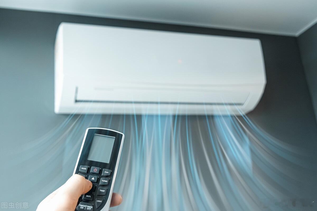 三伏吹空调不伤头4条黄金法则1、温度卡死26℃，睡觉调27-28℃室内
