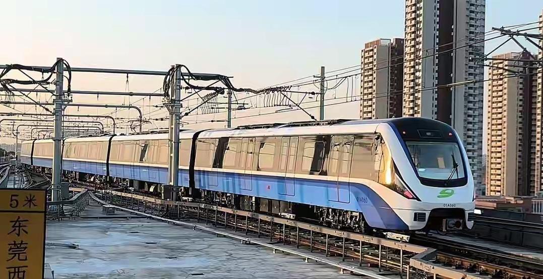 东莞地铁1号线改写大湾区城市格局：一条轨道引领的城市新未来在这个高速发展的时