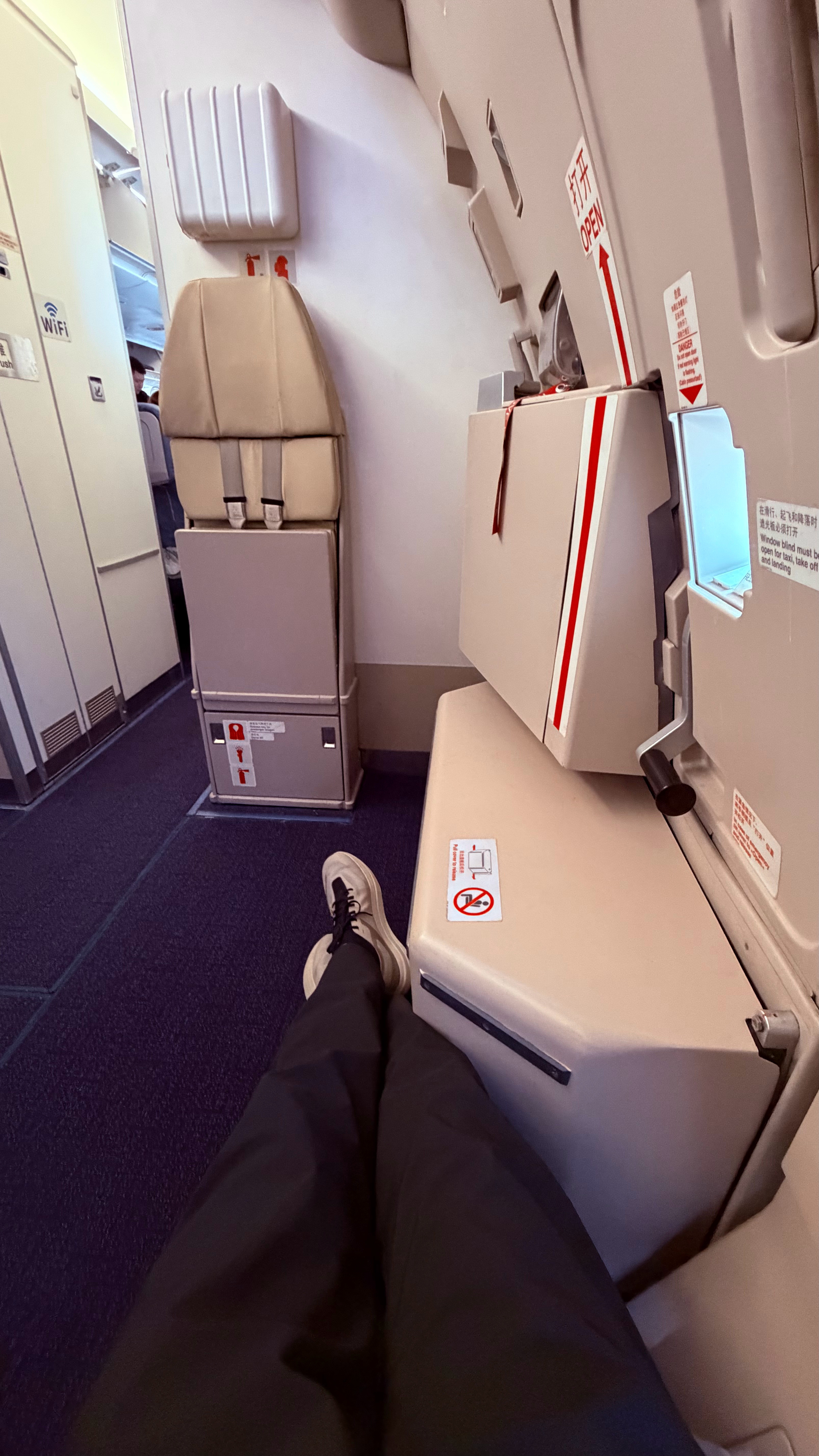 完！半条腿无法安放了！