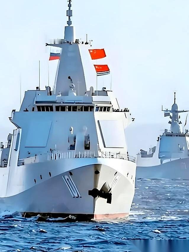 一艘军舰，能把一枚10倍音速的“快递”，从一千五百公里外，精准地砸到你家航母的甲