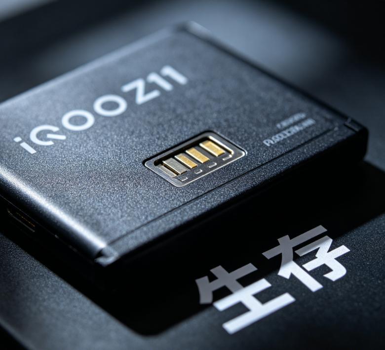 9020mAh大电池太顶！如今手机电池普遍在7000-8000mAh，Z1