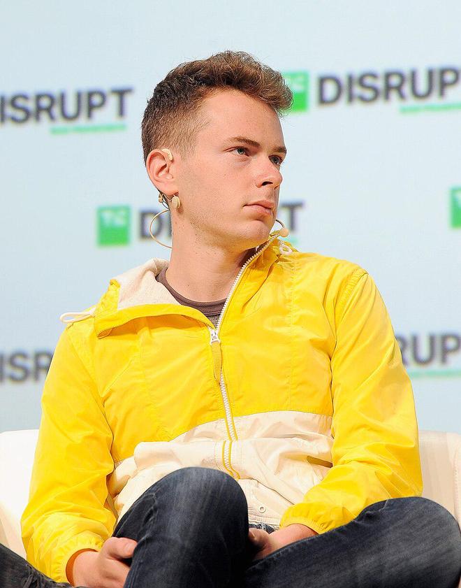 扎克伯格按下“核按钮”! 6000亿美元豪赌AI基建, 传元宇宙裁员10%输血