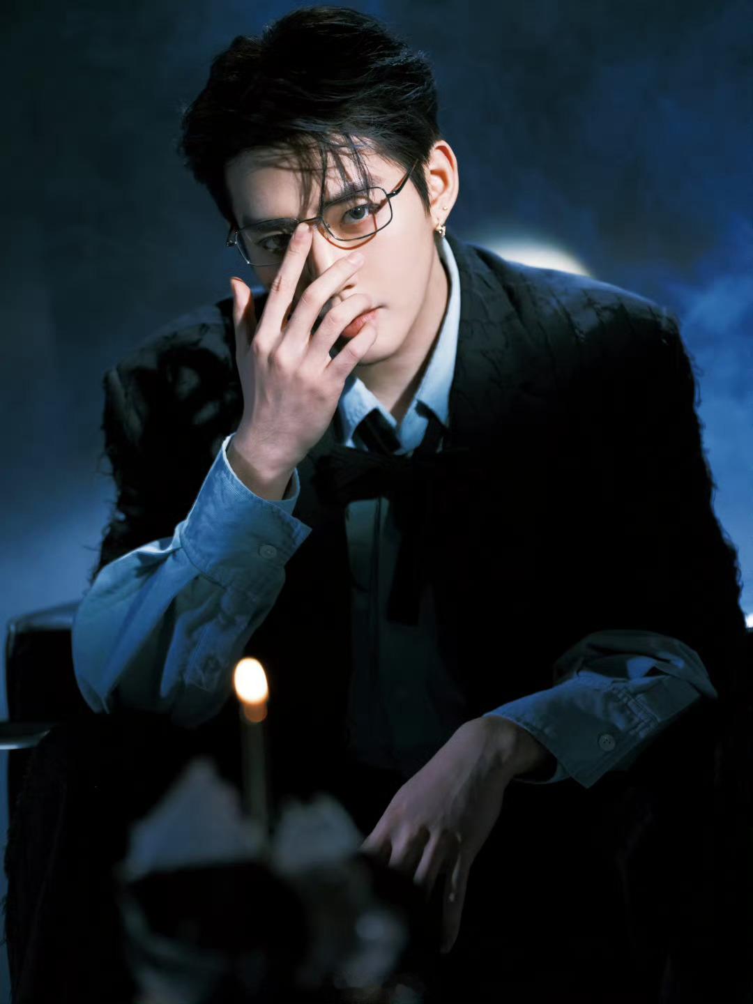 邓为怼脸拍永远的神啊，夯爆了无惧任何角度、任何造型，古希腊掌管美貌的神邓为