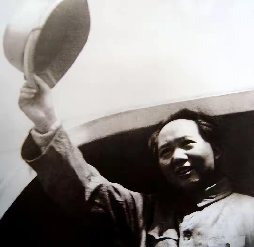 蒋介石在他的日记里坦言：重庆谈判放走毛泽东，全因这2点！第一，他担心苏联和美