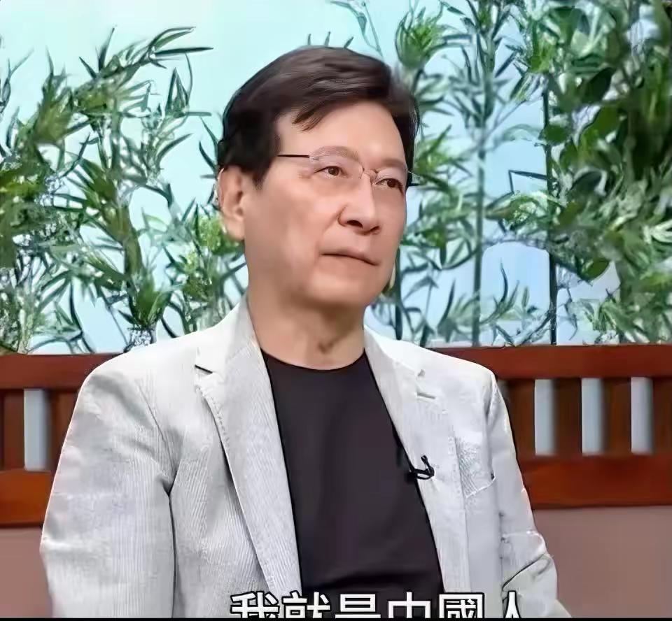 赵少康肯定是嗅到了什么，昨天接受了媒体专访，对着镜头，说自己是中国人，还说只要不