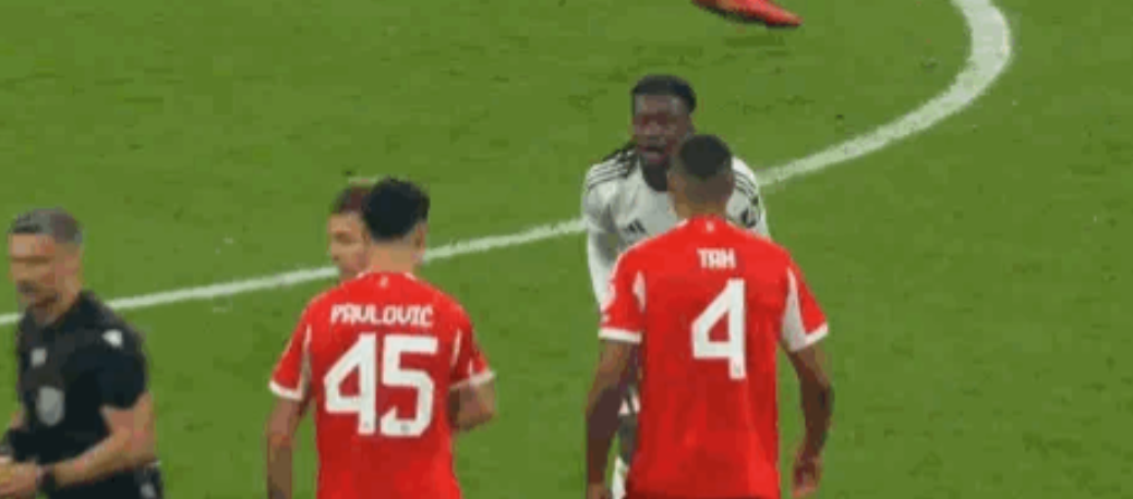 卡马文加这张红牌过于愚蠢，不但让皇马的3:2变成了3:4，凭借一己之力毁掉了皇马