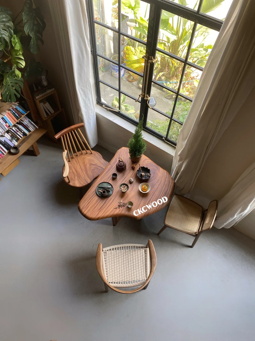 我家阳台的松弛感｜几件原木桌椅🍵氛围拉满