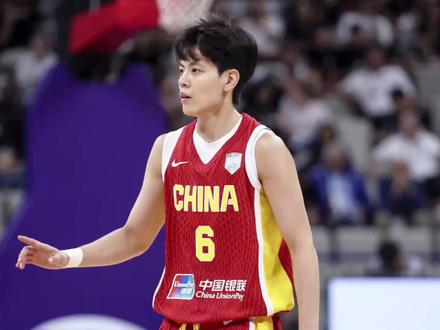中国女篮热身赛大胜！张子宇21分引领开门红