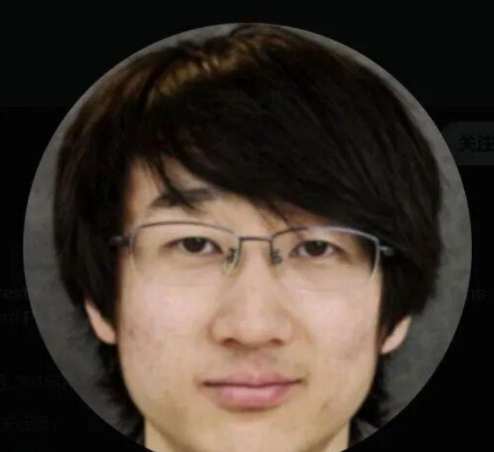 套现700万美元后，他立即“叛逃”，盗走马斯克大模型公司整个代码库，马斯克紧急申