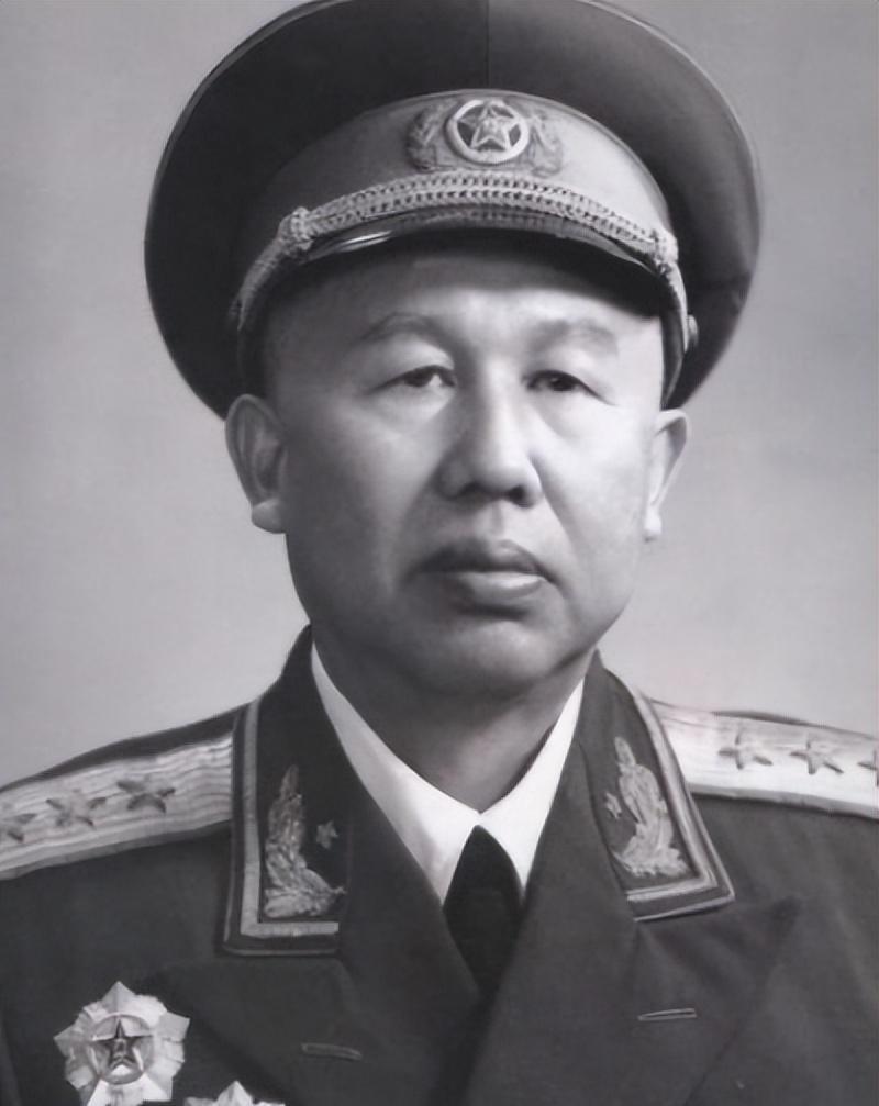 1977年叶剑英到武汉军区视察时，特意叮嘱王平，对他的职位调整提前做了提醒吗？