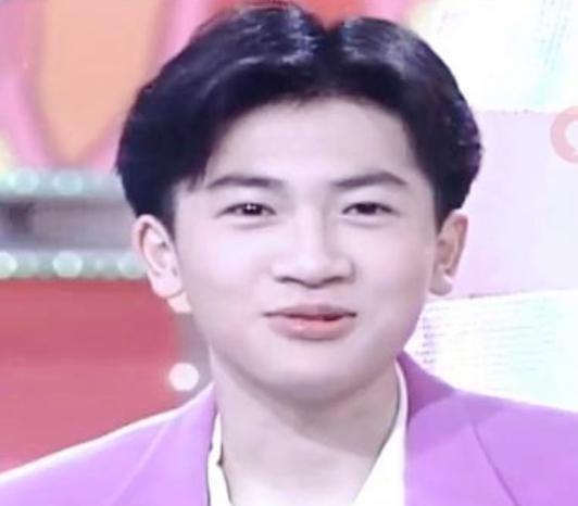 苏有朋就音乐会普通票不能合影一事做出了回应。起初，他于8月29日发文表示：“这