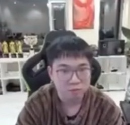 Emo：哇，好累啊，dota2有这么累吗，宝可梦这两把打的给哥们干的快不行了，好