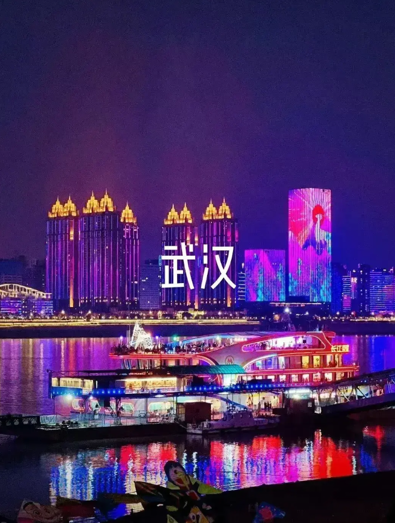 河南的学生真的要感谢武汉。武汉大学和华中科技大学现在差不多成了河南的985高校。