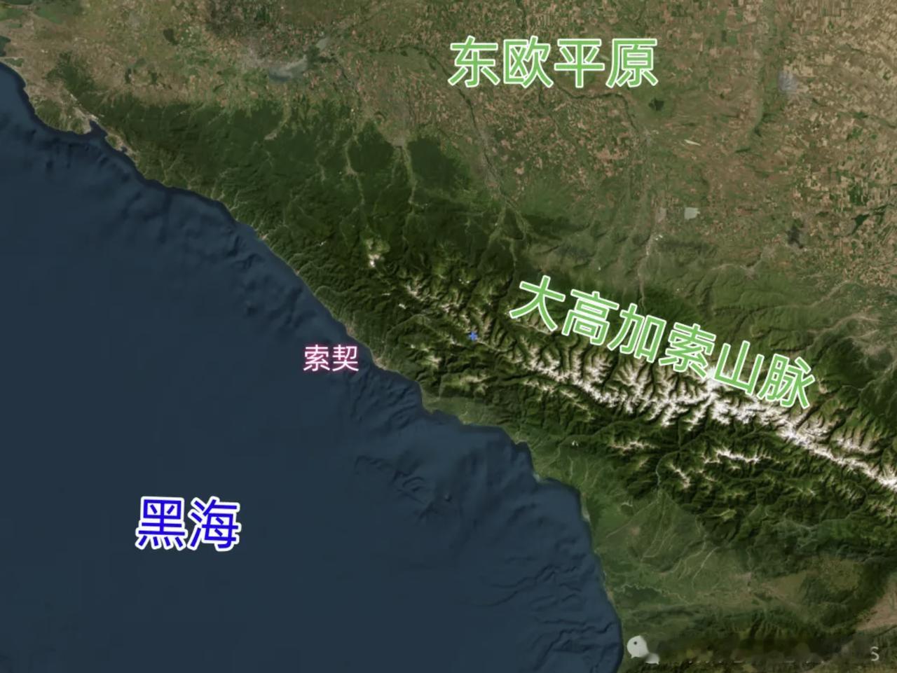俄罗斯最暖和的地方办过冬奥会，索契位于大高加索山南麓，黑海之滨，冬季有高山抵挡冷