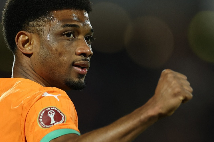 恭喜曼联! 阿玛德非洲杯出局回归曼联, 三人组仅马兹拉维继续争冠