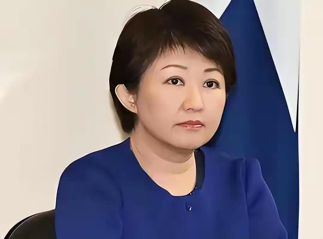 国民党籍台中市长卢秀燕今天受访时嚣张妄言叫嚣称，任何危害2300万人台湾地区民众