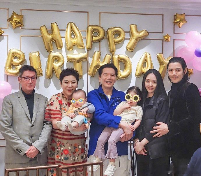 爸爸否认七个孙子都要郭碧婷养14日，爸爸发文回应网传自己7个孙子都要郭碧婷养，