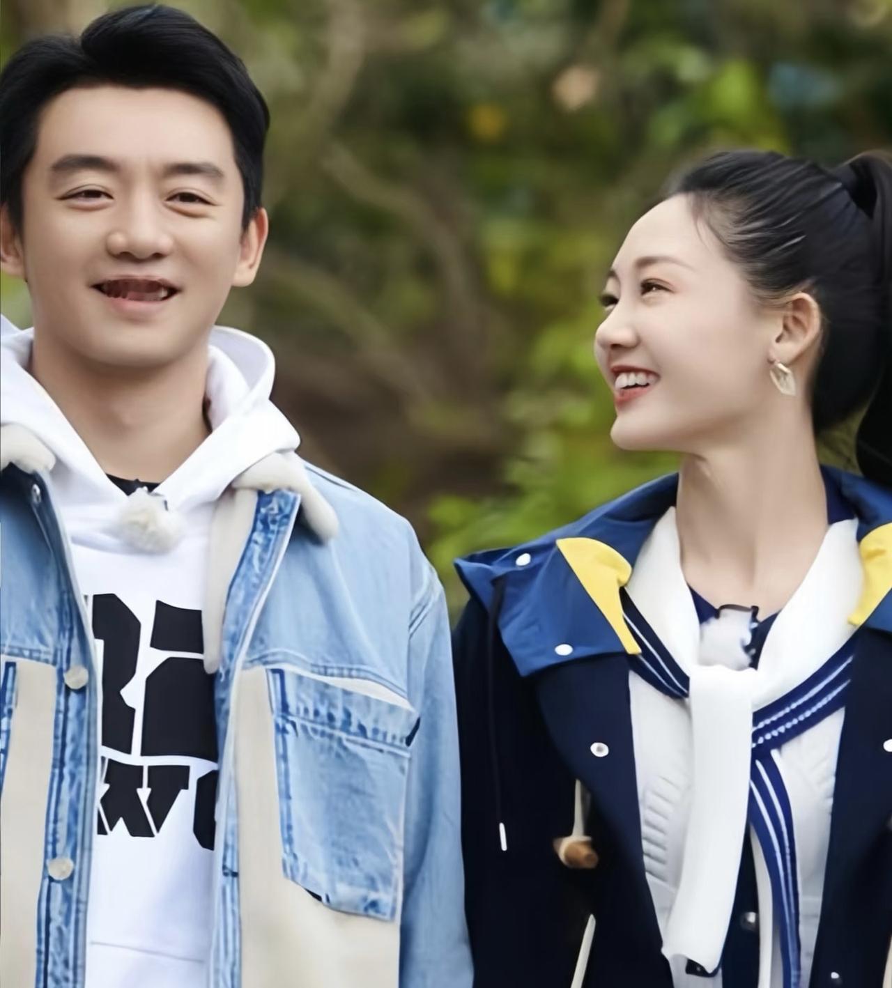 郑恺放弃白富美程晓玥，和苗苗在一起又四年抱3，不是因为苗苗长得更漂亮，很