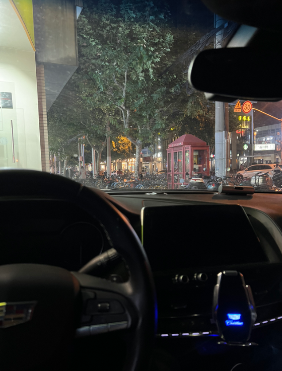 凯迪拉克CT5，开了2年不到，2万多公里变速箱就坏了，当初买的它颜值。质量让人担