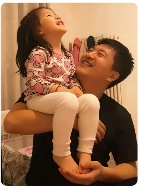 这张抓拍的太好了，但是看了心里一丝丝的难过。