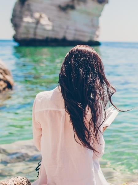 人在做，天在看你算计别人的时候，老天在记账；你欺负别人的时候，老天在看着。