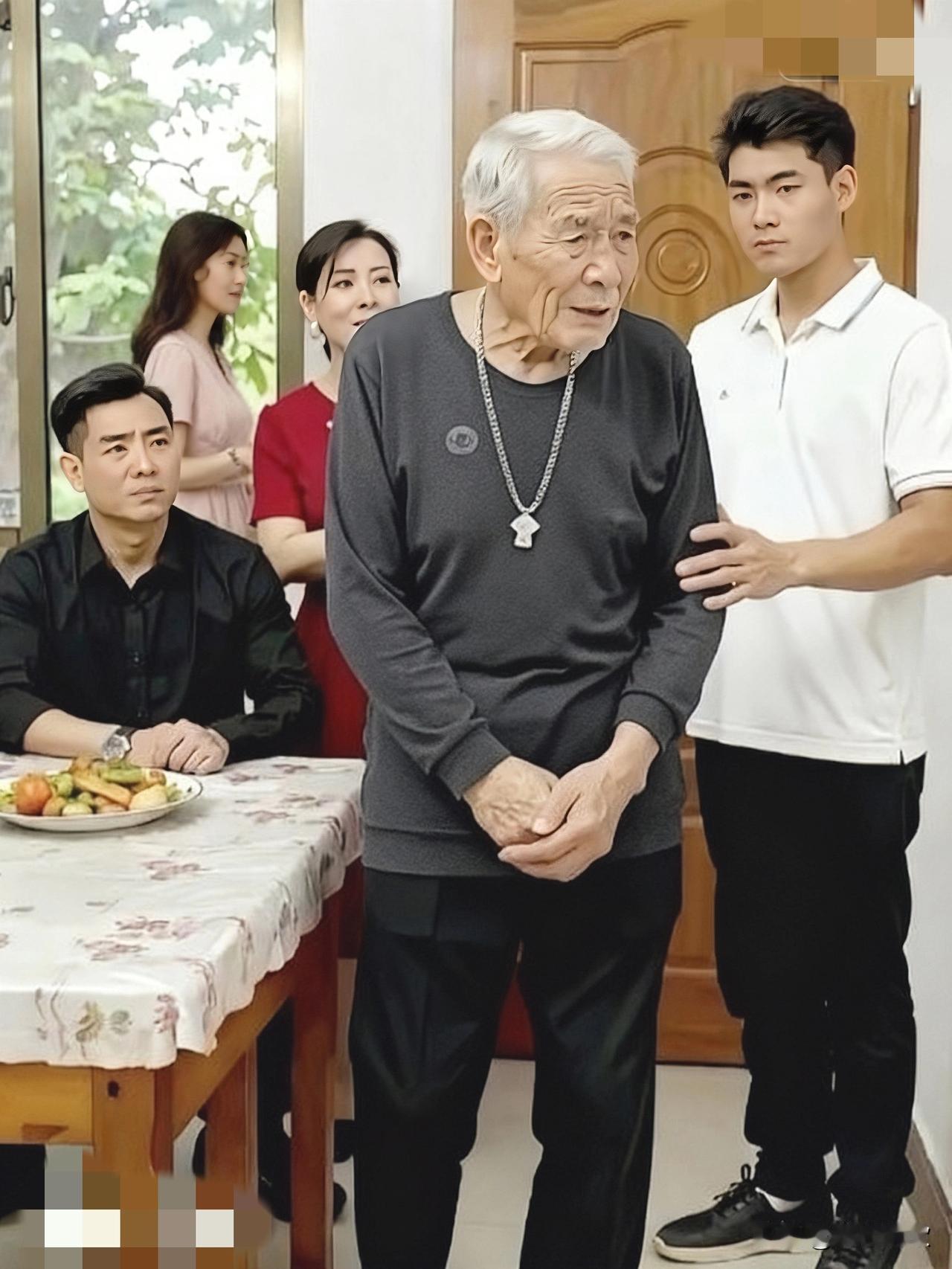 这下好了，有些人心底的小算盘，总算藏不住了……我退休时每月就2000