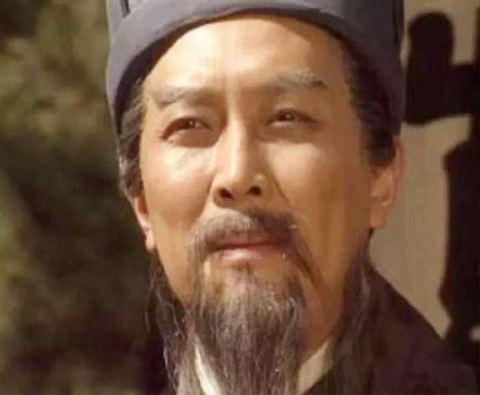 根据《粟裕研究文萃》一书的记载：曾有人问开国大将粟裕：诸葛亮算得上军事家吗？
