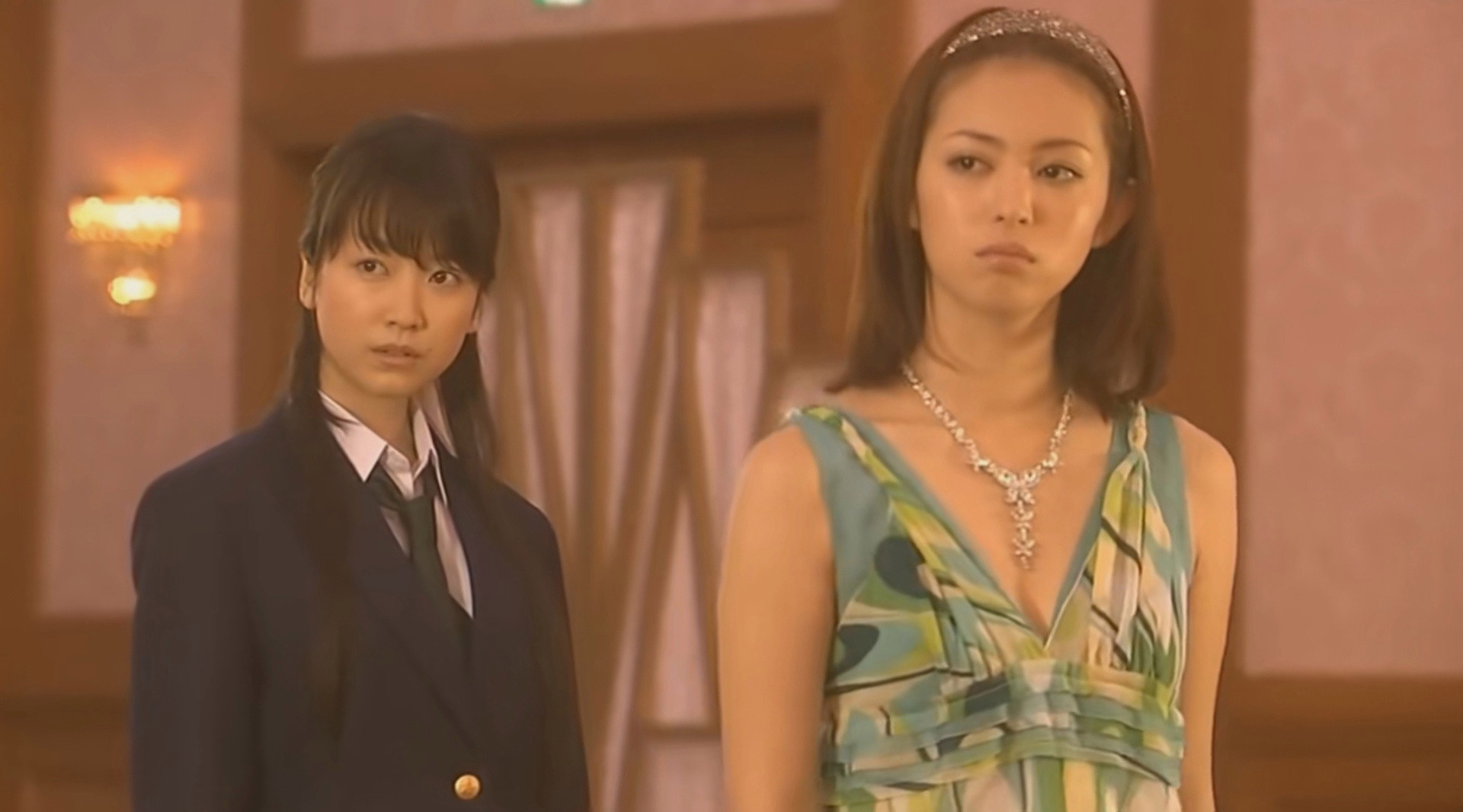 为什么真人版的园子比毛利兰好看