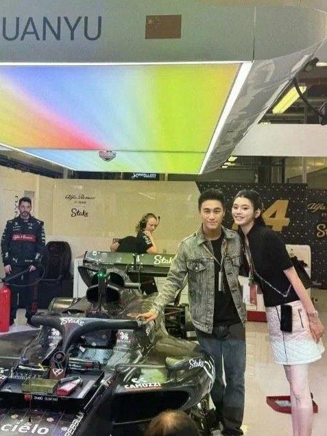 能成为豪门儿媳妇都是有原因的，奚梦瑶只要不挨着何猷君照相，她就站直了…​