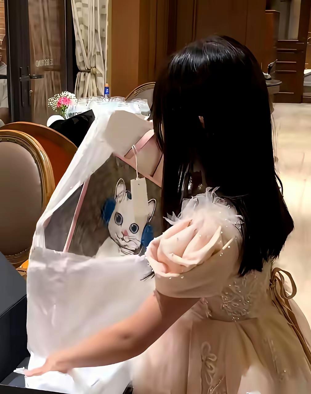 富养女儿正在被贵养女儿替代！那些当年风光无两的富少，或许叫贵少更恰当些，现在走势