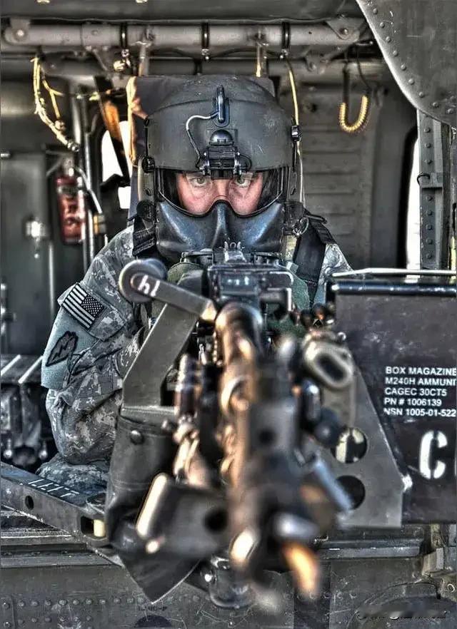 国产舱门机枪研制时间有多长？新型舱门机枪为什么如此眼熟？最终成品为什么被网友