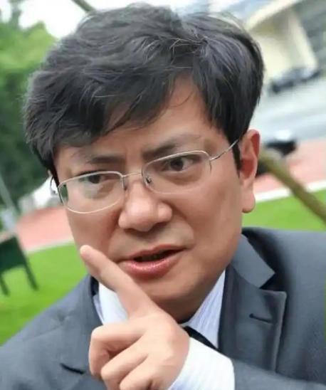 日本就是在培养汉奸！郑强教授直言不讳的表示：“日本天天都想让中国分裂，很多去日本