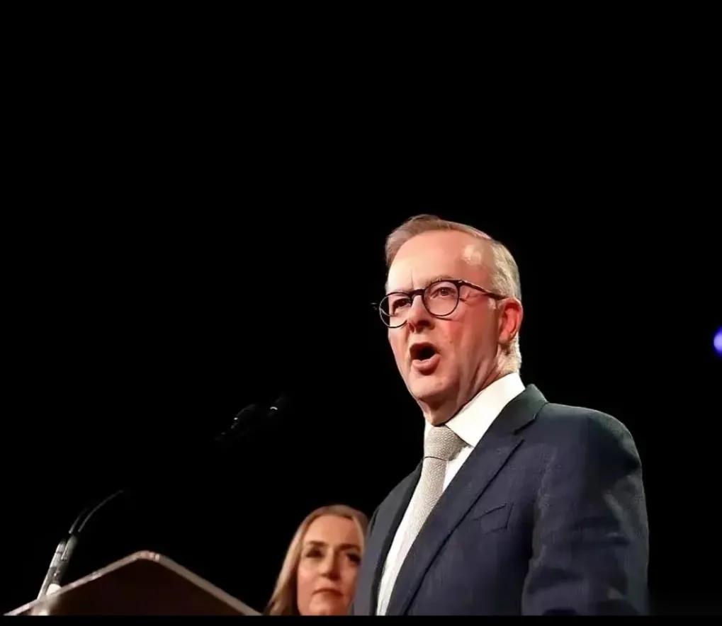 澳大利亚这手翻脸，比翻书还快。前脚刚喊着要收回达尔文港，后脚，盛和资源公司直接收