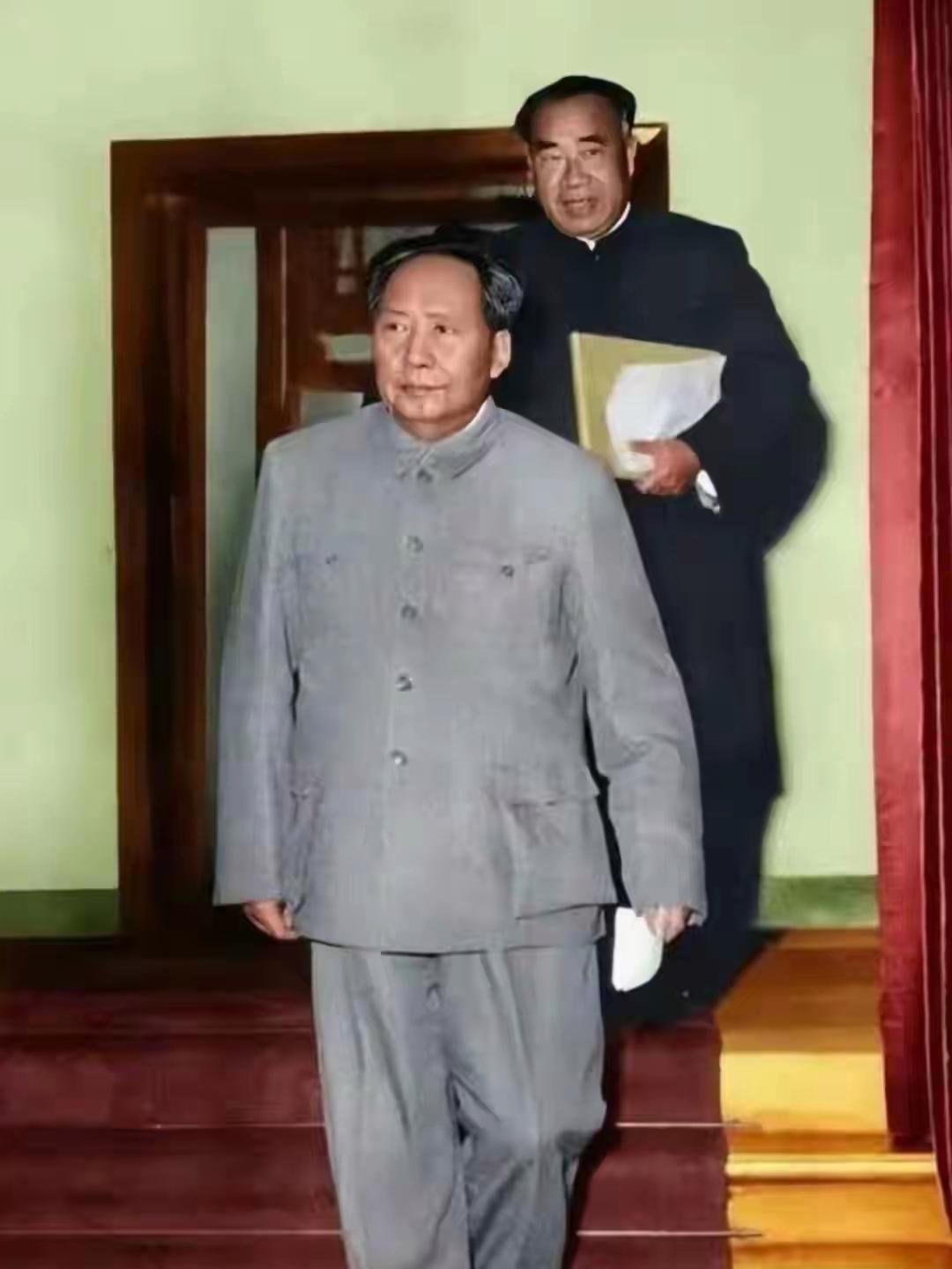 两位伟人的这张照片，还是第一次见