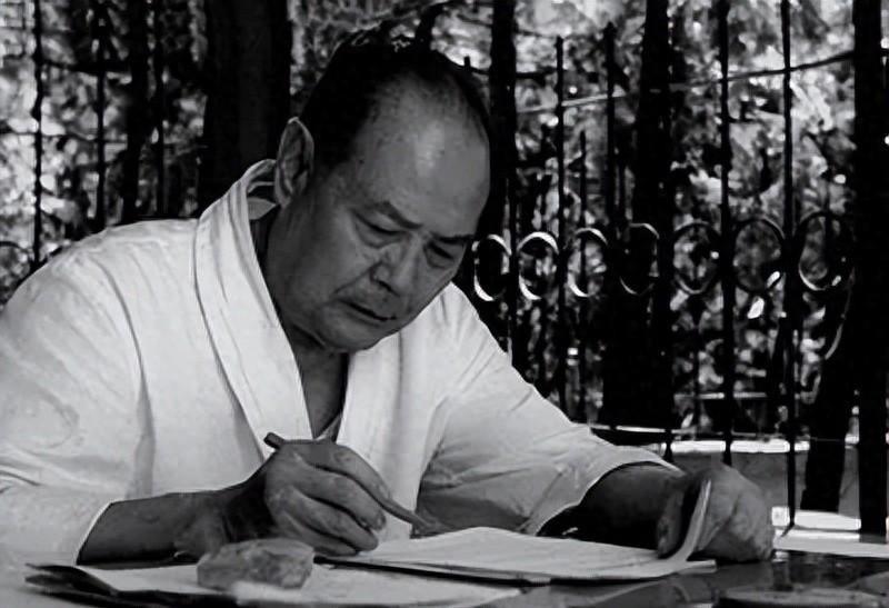 1951年，一名国民党少将被判死刑，毛主席亲自下令释放并为其安排新工作，这背后有