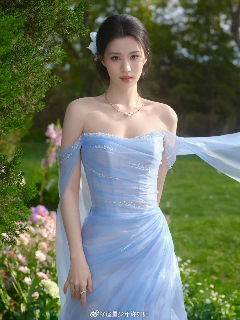 王楚然真不把我们当外人内娱活人天花板非王楚然莫属！漂亮脸蛋配搞笑灵魂，一句“可