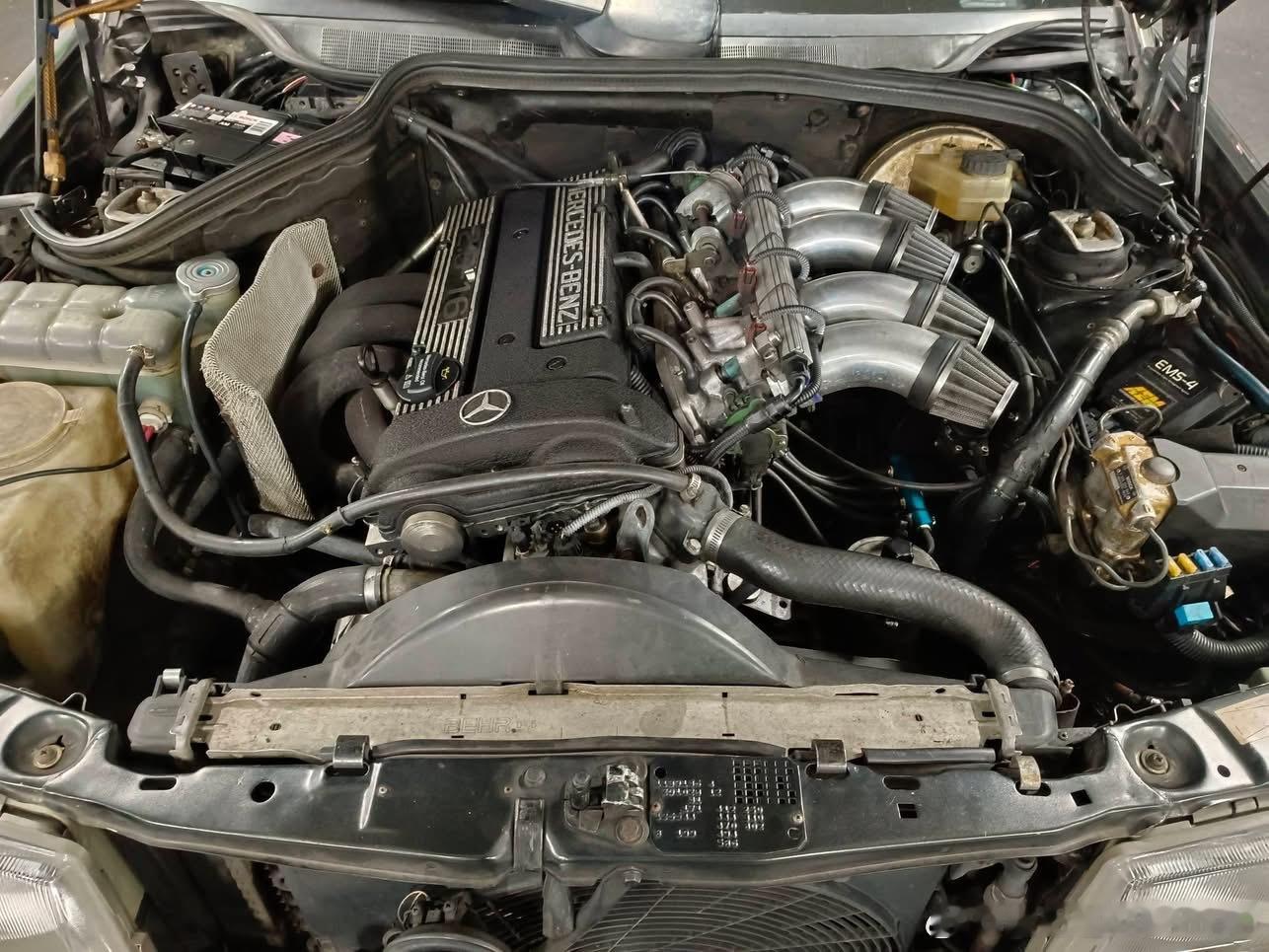 台湾老车BenzW201190E2.5-16V