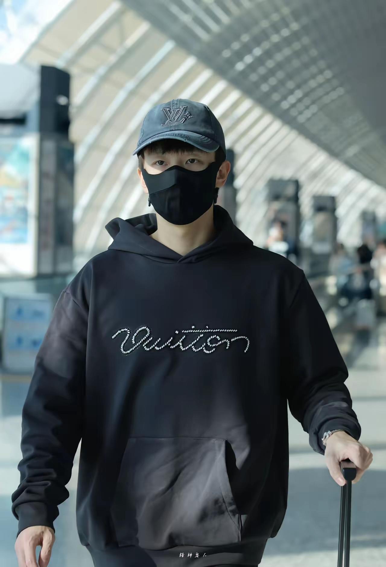 今年一月份和二月份WTT的比赛，林高远都没有报名参加，1月12日林高远出发去德国